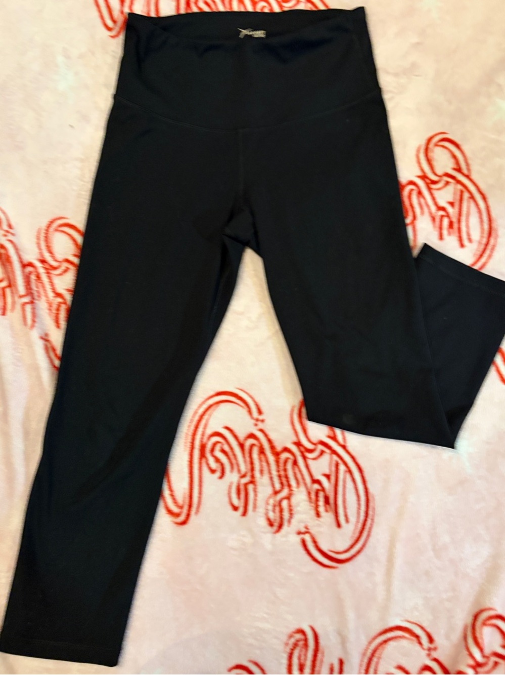 Old Navy Women’s  Black Cropped Control Top Active Leggings sz Medium